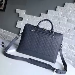 ショルダーバッグ 価格も嬉しいアイテム ルイ ヴィトン LOUIS VUITTON 通勤通学どちらでも使え