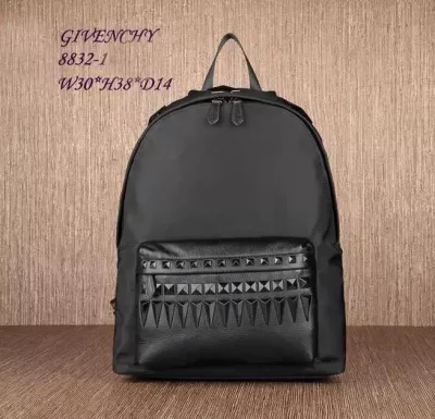最旬アイテム ジバンシー GIVENCHY 統一感のあるバックパック 88321