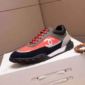 ランニングシューズ 2020秋冬トレンドアイテム シャネル CHANEL 今年注目な新品セール 秋冬とれんど新品目立ち