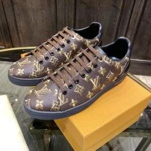 2020話題の商品 2色可選 スニーカー お値段もお求めやすい ルイ ヴィトン LOUIS VUITTON