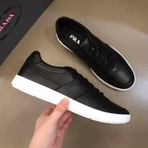 2020モデル プラダ PRADA2色可選 ストリート感あふれ スニーカー 普段使いにも最適なアイテム
