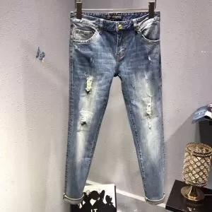 この時期の一番人気は ジーンズ 1点限りVIPセール ヴェルサーチ VERSACE 2020モデル