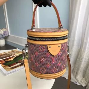季節をまたい新作アイテム ルイ ヴィトンカジュアルさ LOUIS VUITTON レディースバッグ 2色選択可 2020即旬な装いに