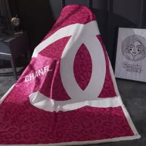 のトレンドアイテム シャネル 不眠症対策　ストレス解消 CHANEL ブランケット 静電気軽減