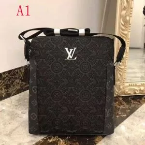 2色可選 ルイ ヴィトン LOUIS VUITTON 数量限定再入荷 ショルダーバッグ 2020秋冬の定番新品到来