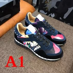 VALENTINO ヴァレンティノ カジュアルシューズ 3色可選 男女兼用 2020SSのトレンド商品 今シーズン注目のデザイン