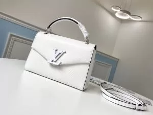 ルイ ヴィトン LOUIS VUITTON 今なお素敵なアイテムだ