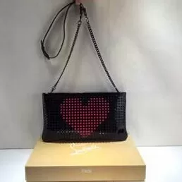 高級感を引き立た 2020 Christian Louboutinクリスチャンルブタン 機能性あるバッグ