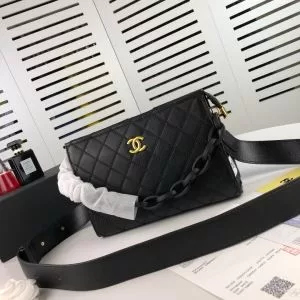 レディースバッグ ぜひ今年のトレンドをチェック シャネル デザイン抜群のアイテム CHANEL 2020年春夏流行ファッション