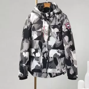 おしゃれ感度が高い秋冬トレンド ダウンジャケット カナダグース2020秋冬人気色おすすめ Canada Goose