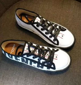 GIVENCHY ジバンシー カジュアルシューズ 2020人気の主流アイテム 数量限定再入荷