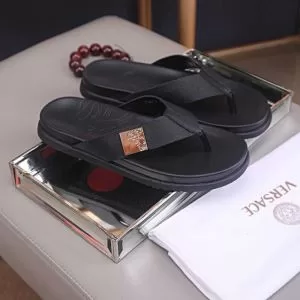 今っぽく新作アイテム サンダル 快適な着心地 ヴェルサーチ今年もトレンド VERSACE 2020春夏は人気定番