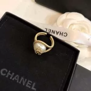 リング指輪 絶対に見逃せない シャネル 老舗ブランド CHANEL累積売上総額第１位