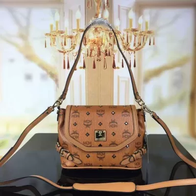 手持ちショルダー掛け 最旬アイテム多色選択可 エムシーエム コピー MCM 2020新作