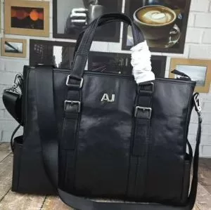 2020主役級のアイテム アルマーニ ARMANI ハンドバッグ