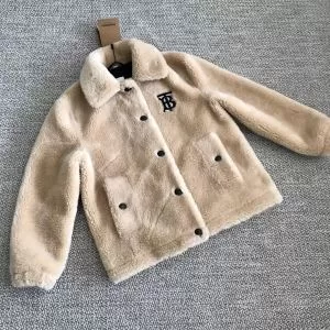 ハーフコート さわやかに新品おすすめ バーバリー 2020秋冬トレンドアイテム BURBERRY 今年注目な新品セール