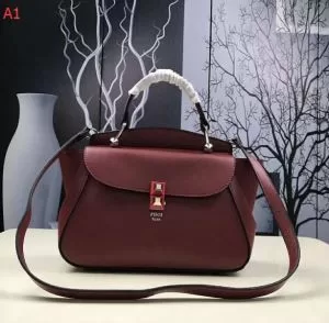 手持ちショルダー掛け スタイリッシュな印象 2020新作 3色可選 フェンディ FENDI