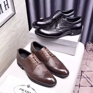 完売必須 革靴新作限定めっちゃ綺麗色 PRADA プラダ 2色可選 2020限定 男性に人気