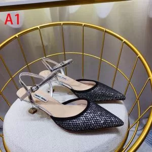 流行ファッション 大人の可愛さを引き立て ミュウミュウ MIUMIU ハイヒール 多色可選