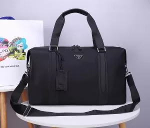 本当に嬉しいアイテム プラダ PRADA スーツケース 差をつけたい人にもおすすめ