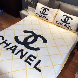 CHANEL 寝具4点セット 2020秋冬人気色おすすめ シャネル コーデに季節感を持たせるヒント