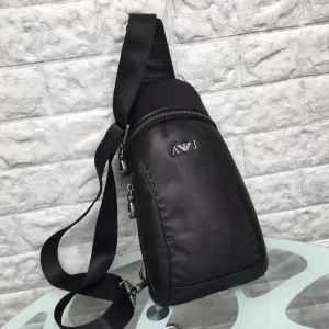 流行ファッション 大人の可愛さを引き立て アルマーニ ARMANI ショルダーバッグ
