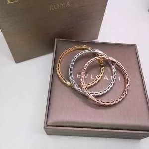 ぜひ今年のトレンドをチェック ブルガリちょっと大人の印象 BVLGARI 2020年春夏流行ファッションブレスレット 3色可選