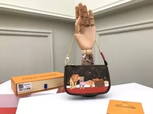 LOUIS VUITTON 幅広いアイテムを展開 ルイ ヴィトン 高級感のある素材 レディースバッグ