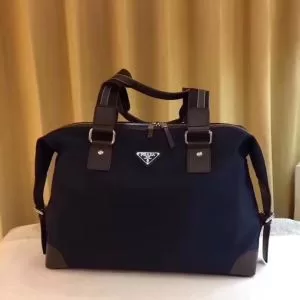 素敵続くトレンド プラダ 2020秋冬トレンドデザイン PRADA 今年注目すべき秋冬ファッション ハンドバッグ