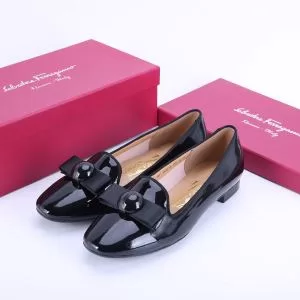 サルヴァトーレフェラガモ FERRAGAMO ローファー 3色可選 今季は特に注目ファション 2020年春夏シーズンの人気