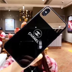 2色可選 2020秋冬最重要アイテム シャネル CHANEL ケータイケース 今から取り入れられるトレンド