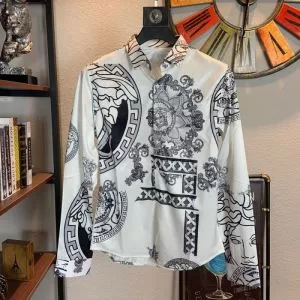 優しい着心地ヴェルサーチ シャツ コピーVERSACE BAROCCO SS91 SILK SHIRTカジュアルシャツ絶対に着て欲しい2020