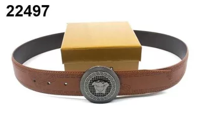 個性的 ヴェルサーチスーパーコピー VERSACE さりげない表情を添えるベルト